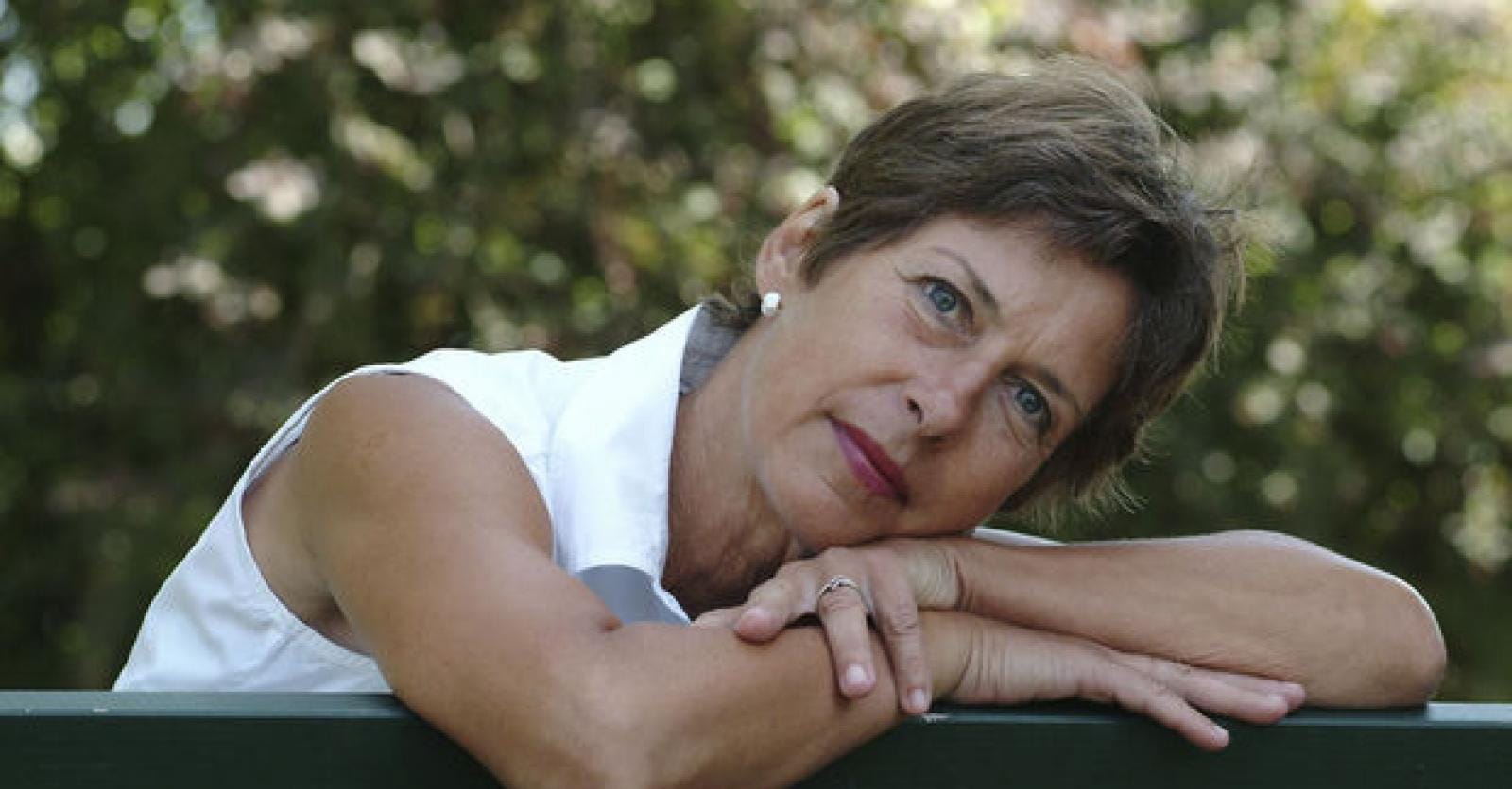 Couple complice et heureux, partageant un moment d'intimit&eacute;