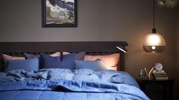Chambre à l'éclairage tamisé