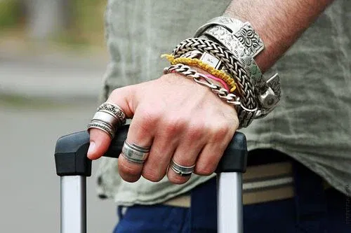 Bague de pouce unisexe stylisée