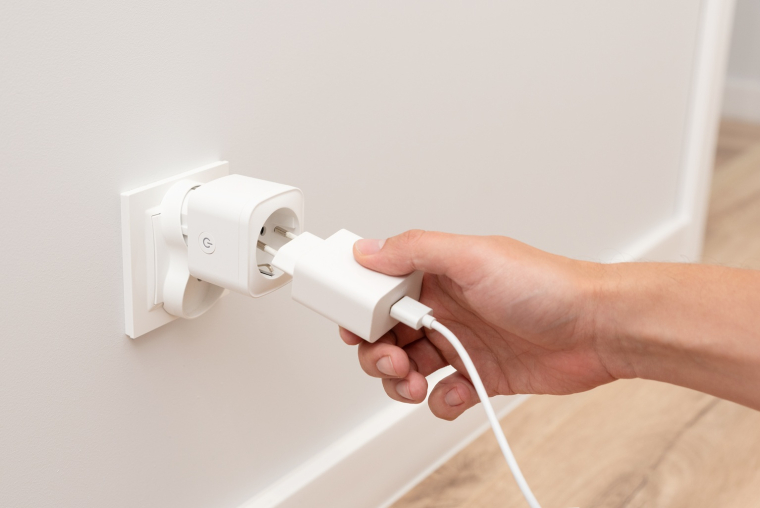 Multiprise avec interrupteur pour contrôler plusieurs appareils