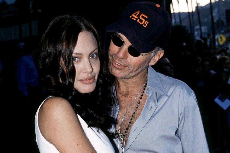 Photo d'archive de Billy Bob Thornton et Angelina Jolie souriants ensemble