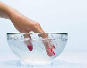 Techniques pour sécher son vernis rapidement