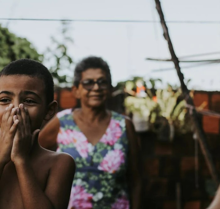 Yeux de couleur noisette